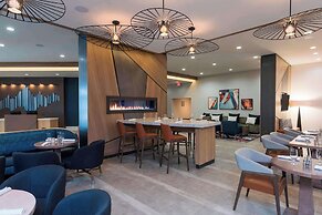 Sonesta Hotel Grand Rapids Airport