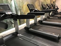 Sonesta Hotel Grand Rapids Airport