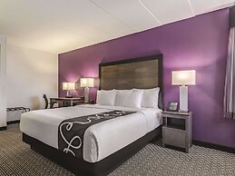 La Quinta Inn & Suites by Wyndham Warwick Providence Airport