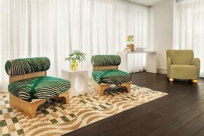 Renaissance Orlando Resort – Disney Springs® Area