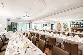 Holiday Inn Manchester - Oldham by IHG