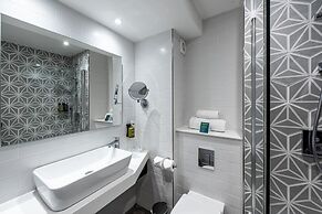 Holiday Inn Manchester - Oldham by IHG