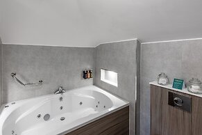 Holiday Inn Manchester - Oldham by IHG