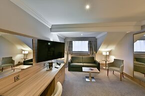Holiday Inn Manchester - Oldham by IHG