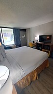 Days Inn & Suites by Wyndham Rocky Mount Golden East