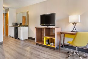 Days Inn & Suites by Wyndham Rocky Mount Golden East