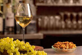 Courtland Grand Hotel, Trademark Collection by Wyndham