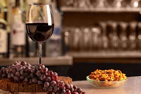 Courtland Grand Hotel, Trademark Collection by Wyndham