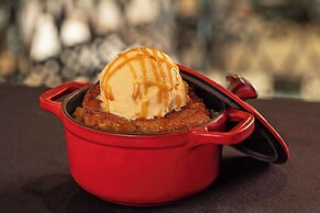 Courtland Grand Hotel, Trademark Collection by Wyndham