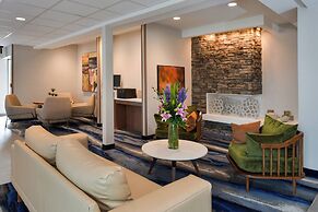 Fairfield Inn & Suites by Marriott Arlington Six Flags