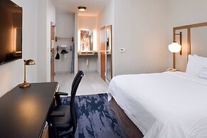 Fairfield Inn & Suites by Marriott Arlington Six Flags