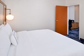 Fairfield Inn & Suites by Marriott Arlington Six Flags