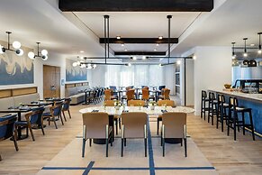 Delta Hotels by Marriott Jacksonville Deerwood