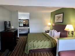 Quality Inn & Suites Macon North