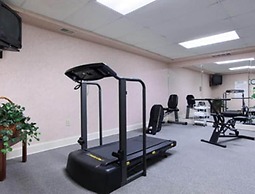 Days Inn & Suites by Wyndham Columbia Airport