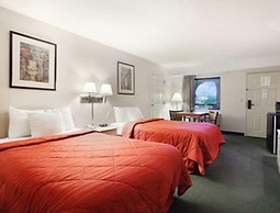 Days Inn & Suites by Wyndham Columbia Airport