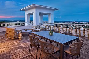 The Partridge Inn Augusta, Curio Collection by Hilton