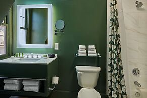 The Partridge Inn Augusta, Curio Collection by Hilton