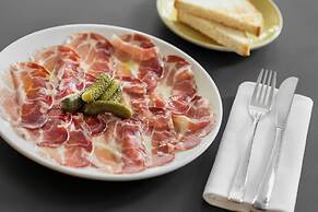 Imperial Riding School, Autograph Collection