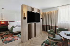 Imperial Riding School, Autograph Collection