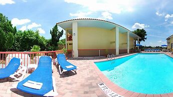 Quality Inn & Suites Mt Dora North