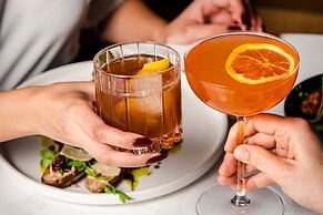 Le Centre Sheraton Montreal Hotel