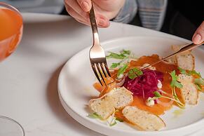 Le Centre Sheraton Montreal Hotel