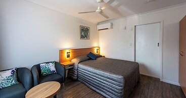 Riviera on Ruthven Motel