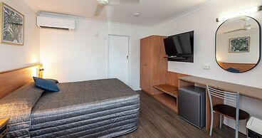 Riviera on Ruthven Motel