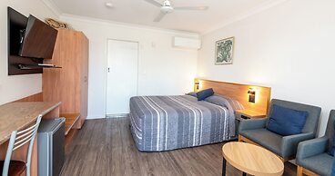 Riviera on Ruthven Motel