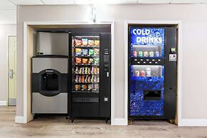 Quality Inn and Suites Springfield Southwest near I-72