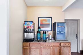 Quality Inn and Suites Springfield Southwest near I-72