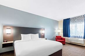 Quality Inn and Suites Springfield Southwest near I-72