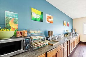 Quality Inn and Suites Springfield Southwest near I-72