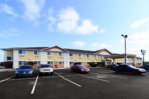 Quality Inn and Suites Springfield Southwest near I-72