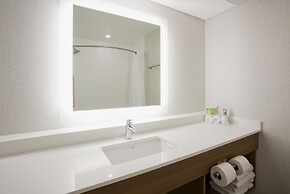 Holiday Inn Express Minneapolis - Golden Valley by IHG