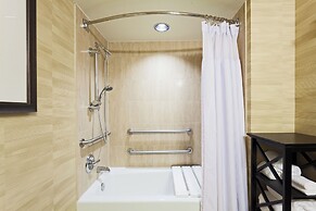 Crowne Plaza Hotel Jacksonville Airport/I-95N by IHG