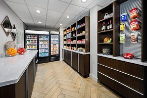 Crowne Plaza Hotel Jacksonville Airport/I-95N by IHG