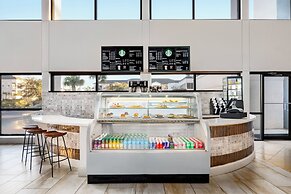 Crowne Plaza Hotel Jacksonville Airport/I-95N by IHG