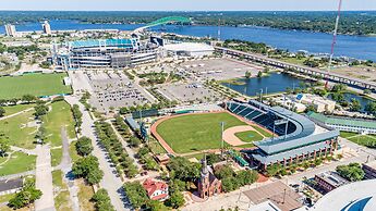 Crowne Plaza Hotel Jacksonville Airport/I-95N by IHG