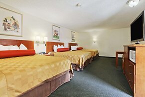 Travelodge Inn & Suites by Wyndham Anaheim on Disneyland Dr