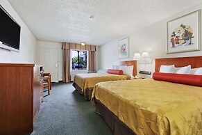 Travelodge Inn & Suites by Wyndham Anaheim on Disneyland Dr