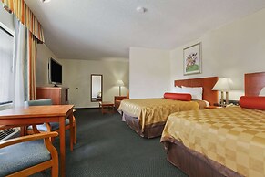 Travelodge Inn & Suites by Wyndham Anaheim on Disneyland Dr