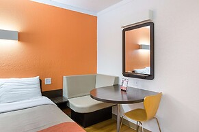 Motel 6 Tampa, FL - Fairgrounds