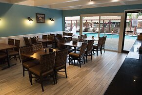 Lighthouse Lodge And Cottages