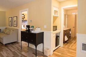 Lighthouse Lodge And Cottages