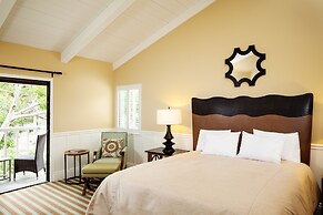 Lighthouse Lodge And Cottages