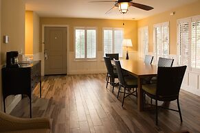 Lighthouse Lodge And Cottages