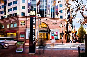 Courtyard by Marriott Bethesda/Chevy Chase