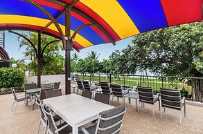 Waters Edge The Strand